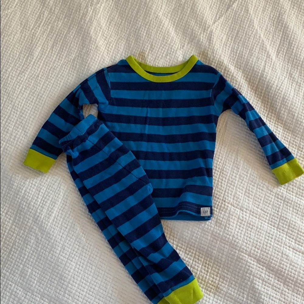 Baby gap pjs